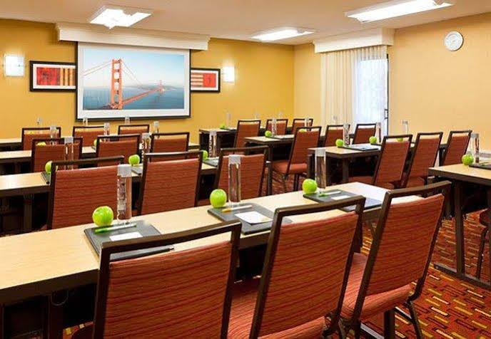 คอร์ตยาร์ด ซานฟรานซิสโก แอร์พอร์ต Hotel ซานบรูโน ภายนอก รูปภาพ